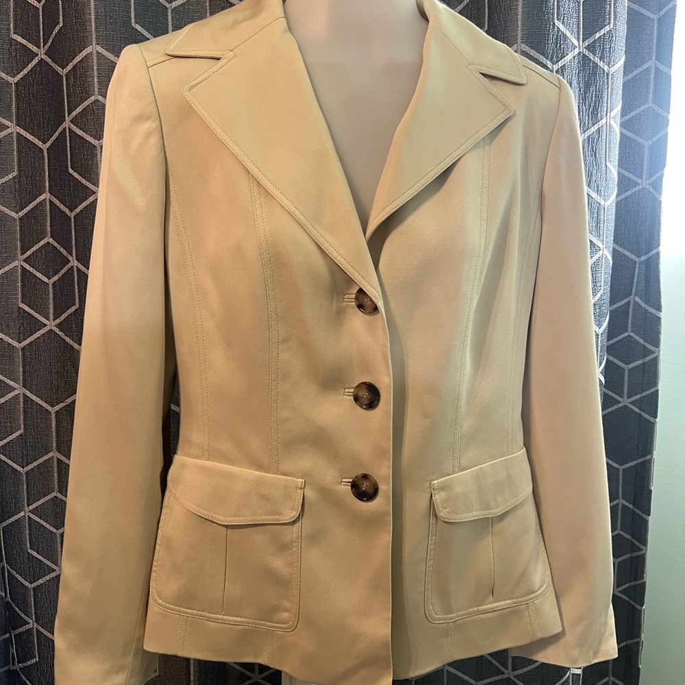 Ann Taylor - Picture 12 of 12